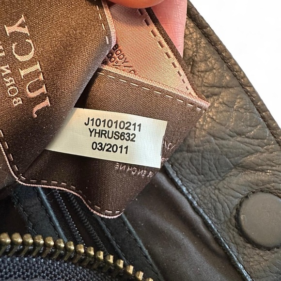 Juicy Couture Vintage Black Leather Shoulder/Crossbody Tassel Bag Y2K - Picture 8 of 8